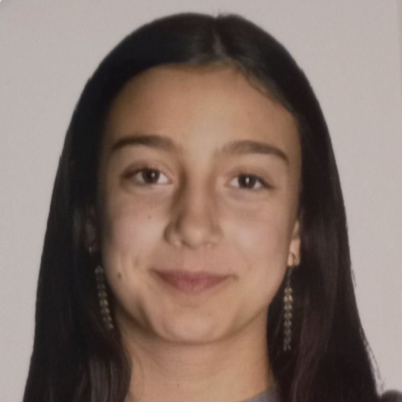 CHLOE BUENVARON MENENDEZ