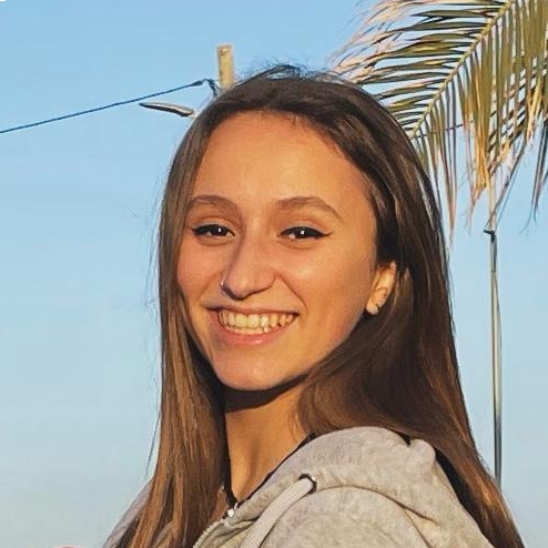 NIOBE COSTI CARRILLO