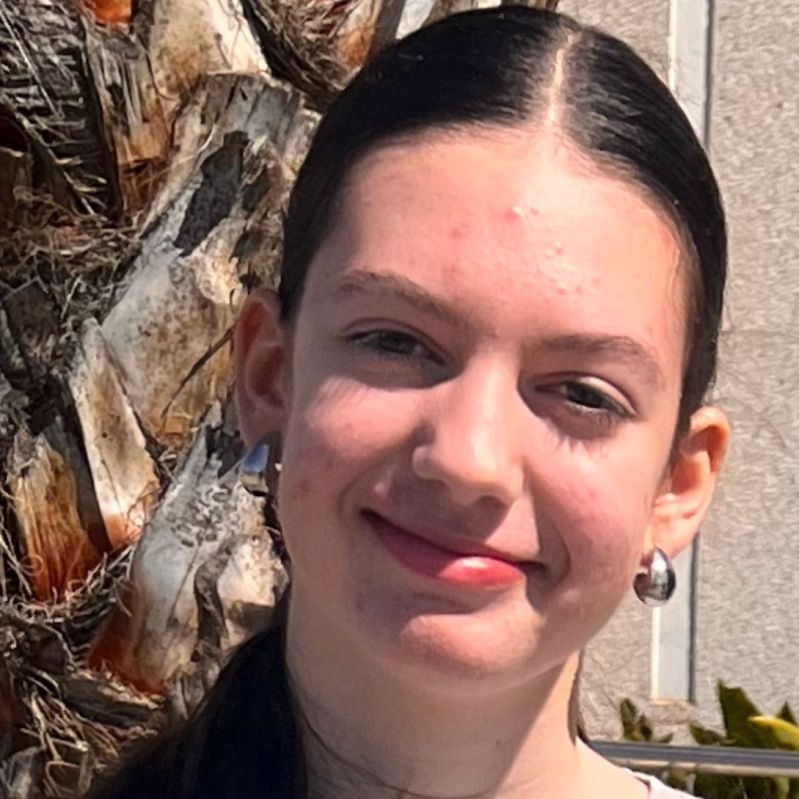 CLÃ?Â¬UDIA  BAS CORNELLA