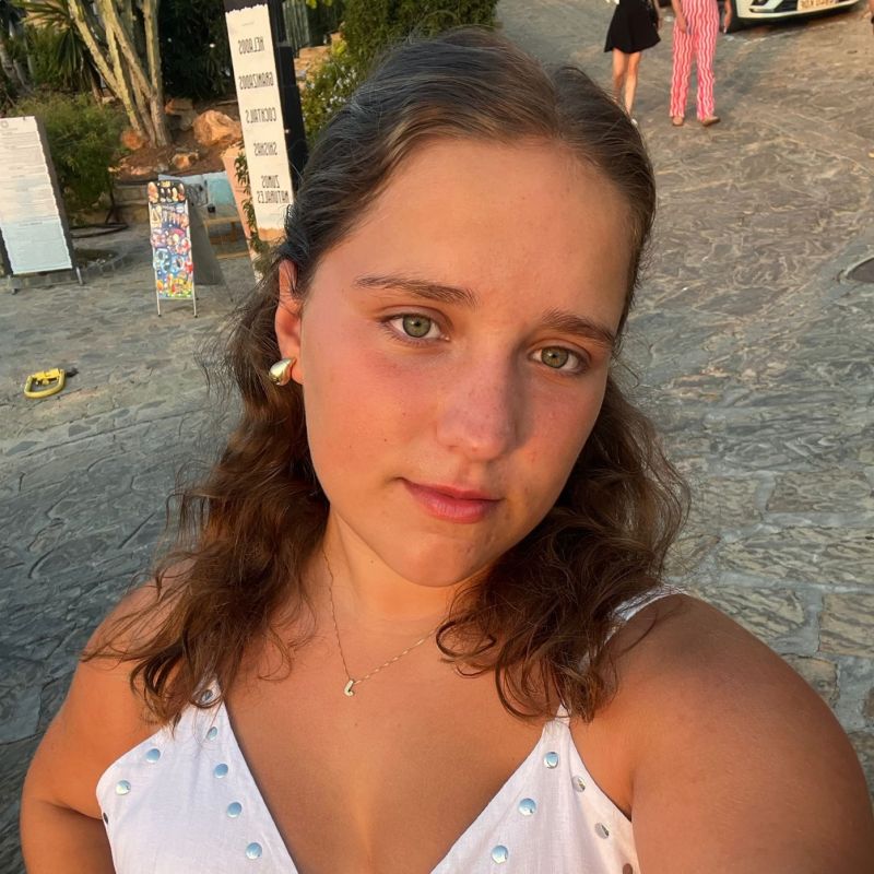 JANA  SURIOL FERNANDEZ
