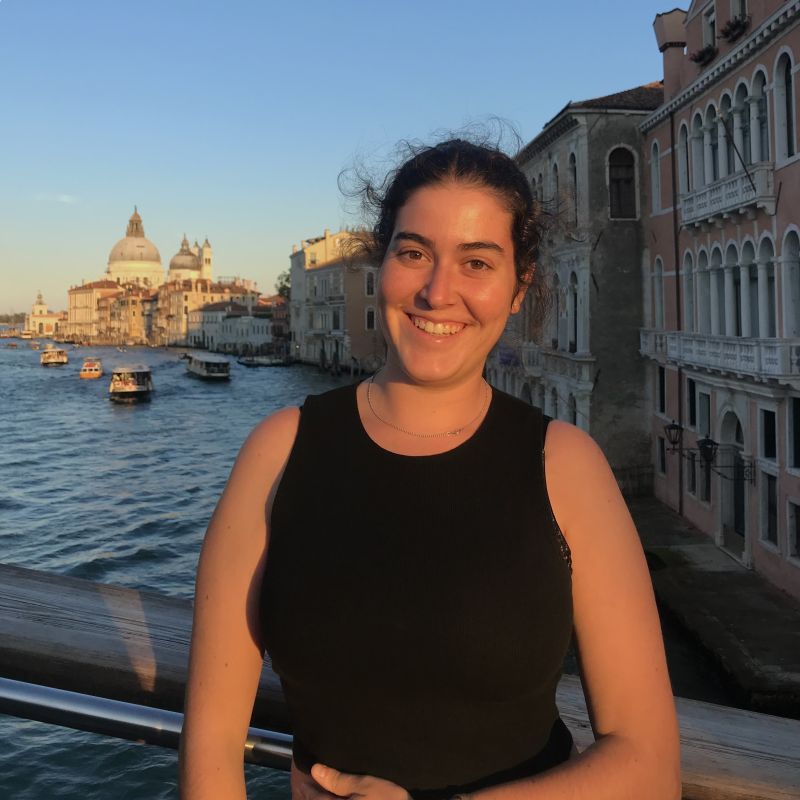 JULIA PRESTAMO COLL