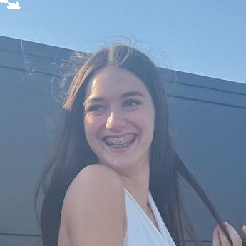 LOLA  SANZ CARRILLO