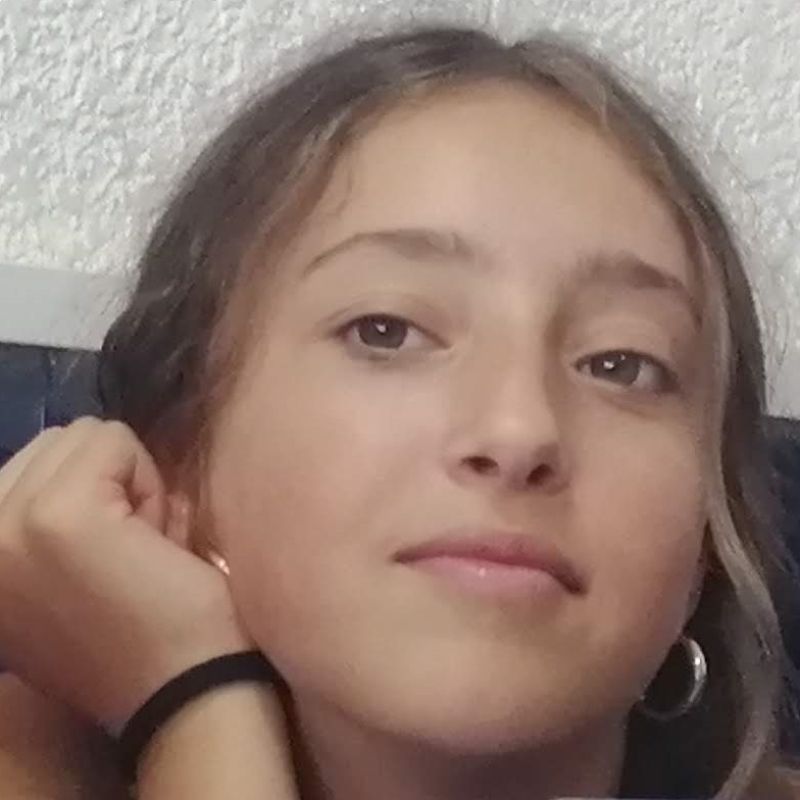 LARA ALDANA MATARO MENEGHETTI