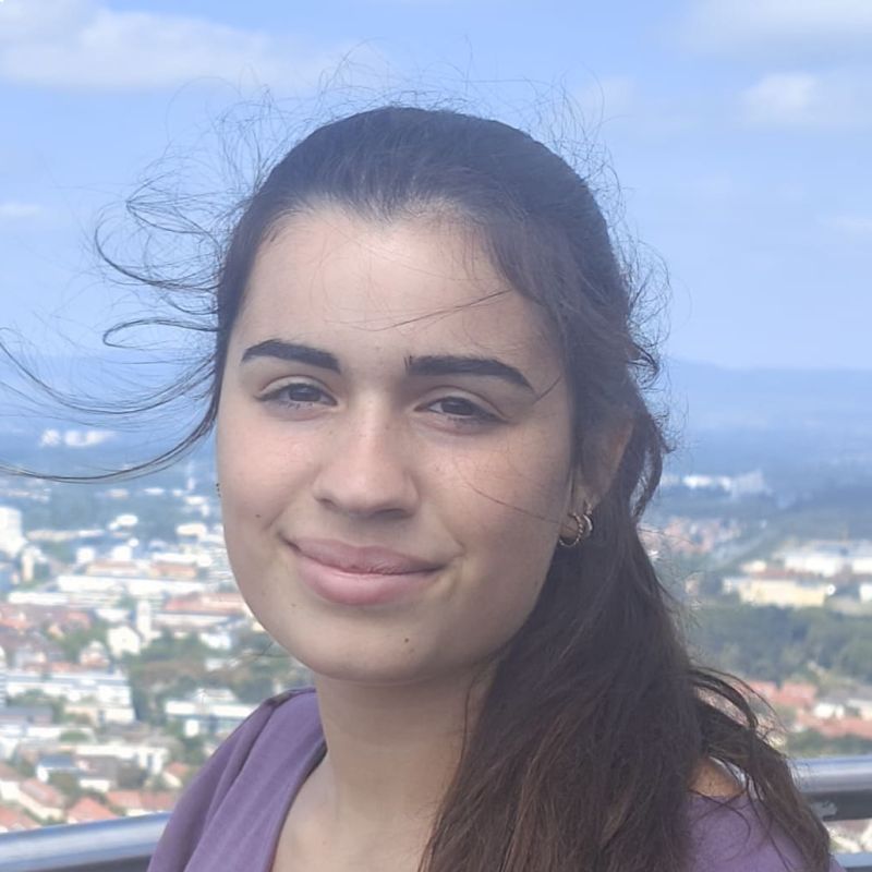 JULIA BANACH CASTELLO