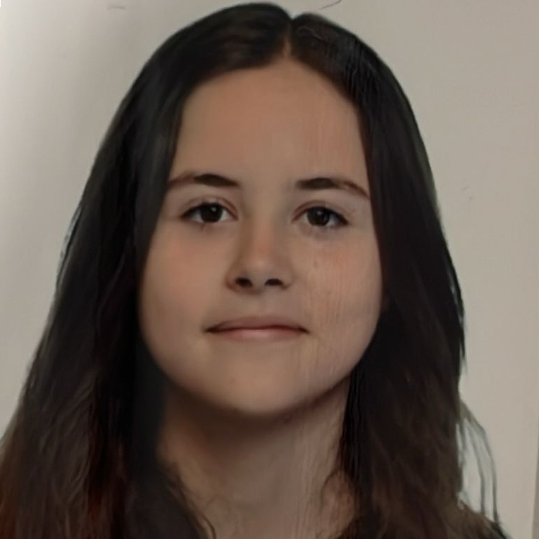 NICOLE ESCRIU ESCOBAR