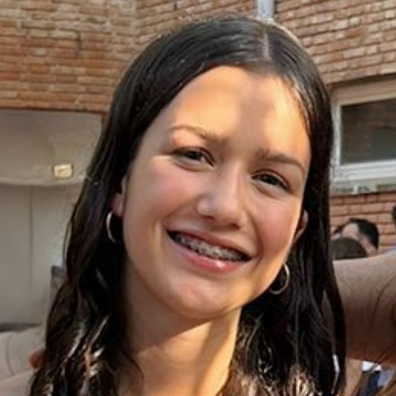 ABRIL  LAGUNAS MESEGUER