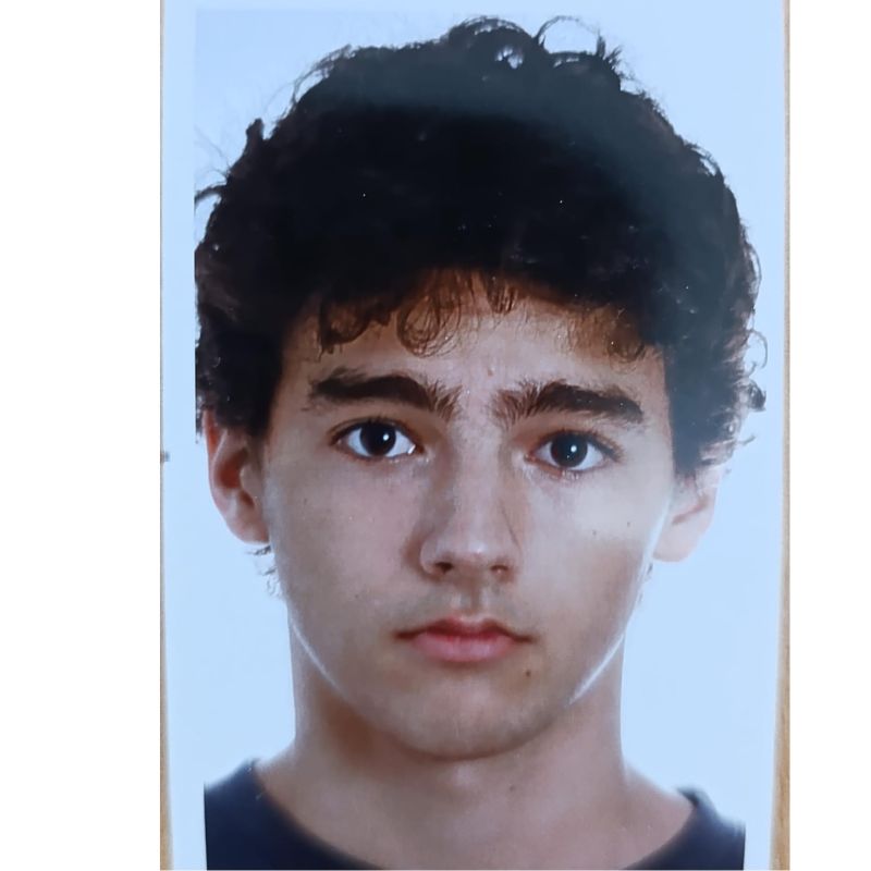 VICTOR SEGOVIA ROLDAN