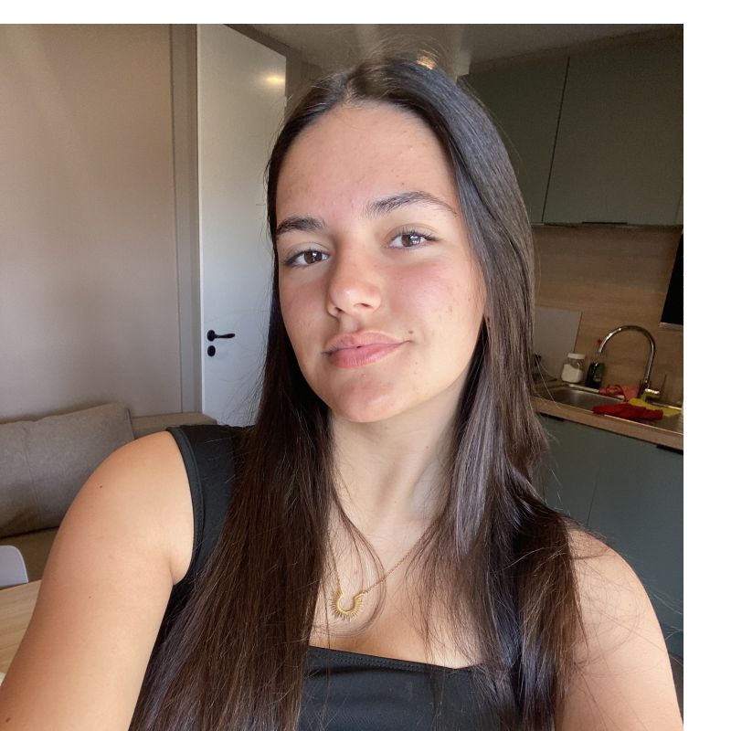 ABRIL  FLORES SENTIAS