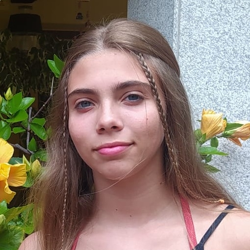 MARINA URQUIJO FERNANDEZ