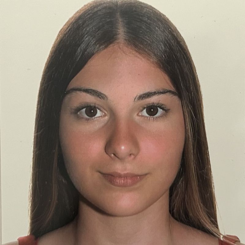 AINHOA OLIVER BENITEZ