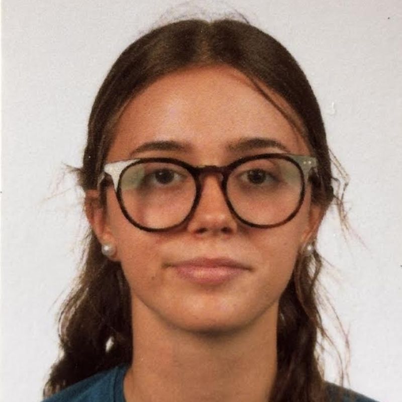 DANIELA BAYERRI FERRER