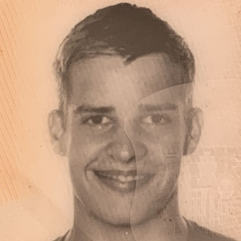 ADRIAN TOCADOS TODOROVIC