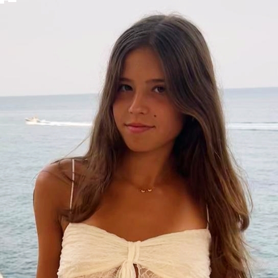 EMMA MARTIN MATEU