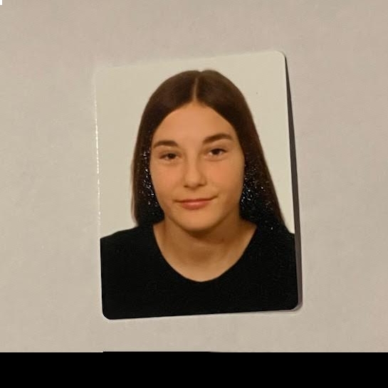 ABRIL VILLARROEL FERNANDEZ