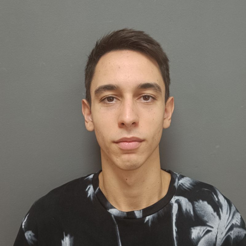 ARNAU REY HERNANDEZ