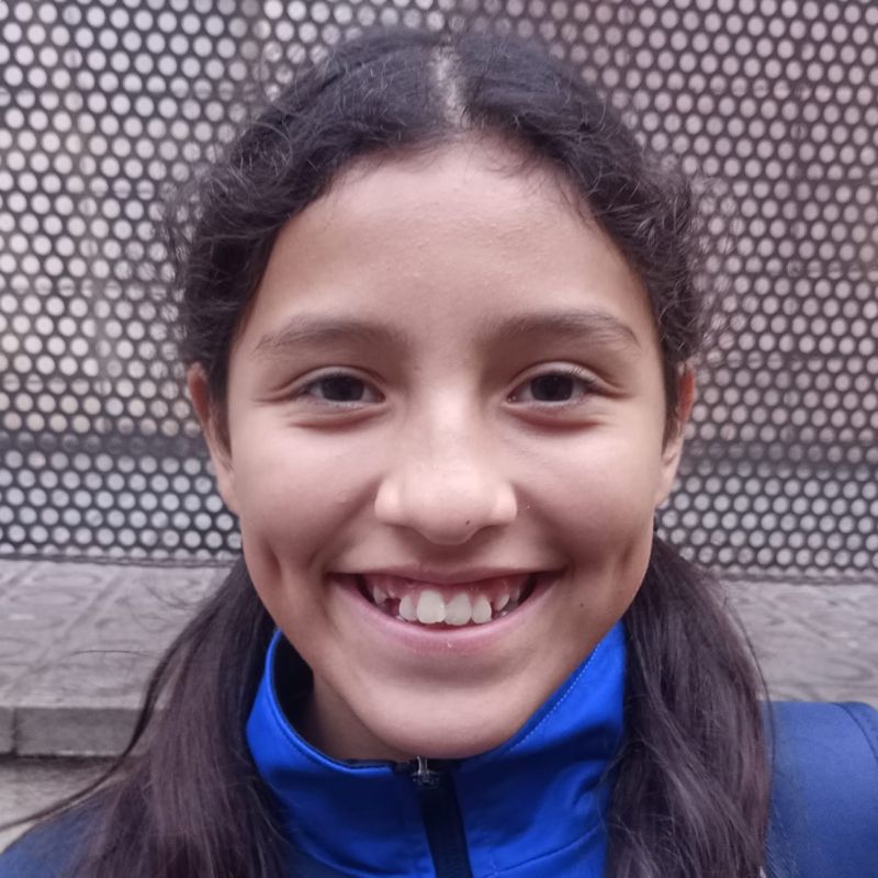 VANIA MORELA TAPIA LINGAN