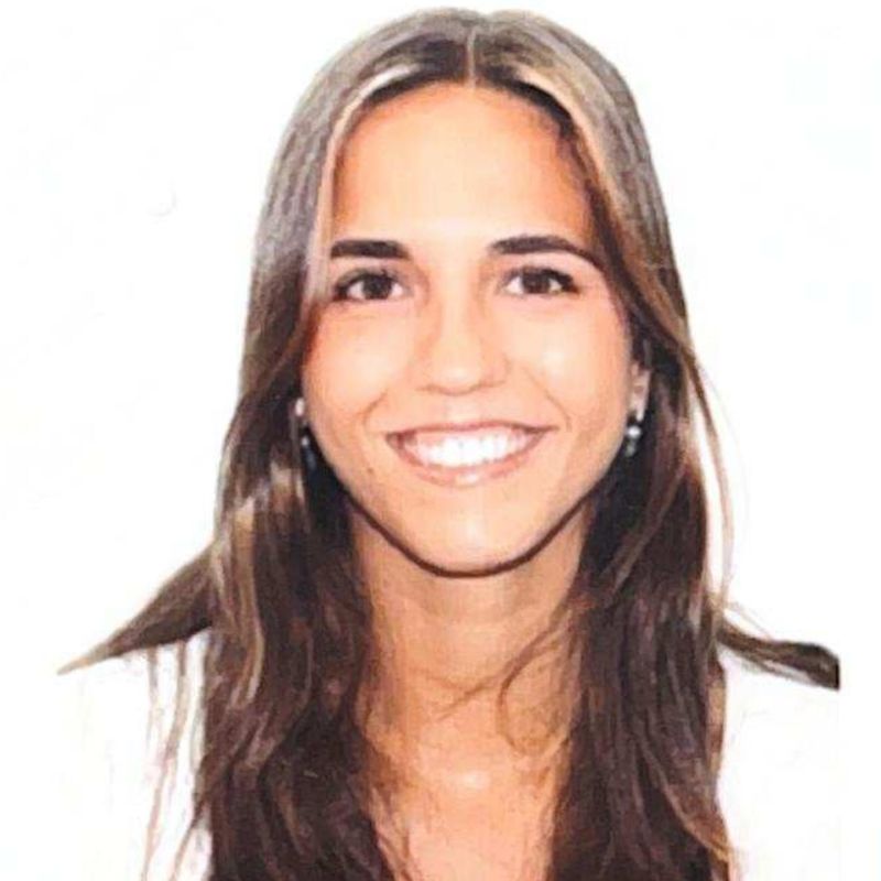 PAULA BUFI LARUMBE