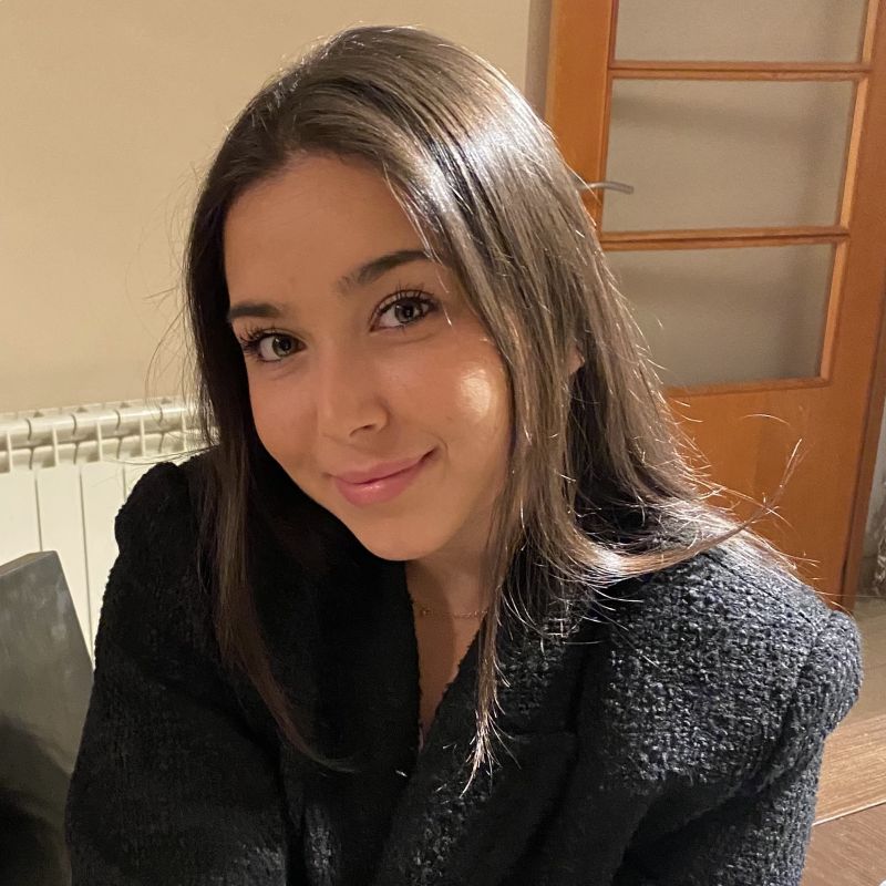 XENIA VIÑAS POU