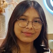 LAURA  SOLIS HUAMANI