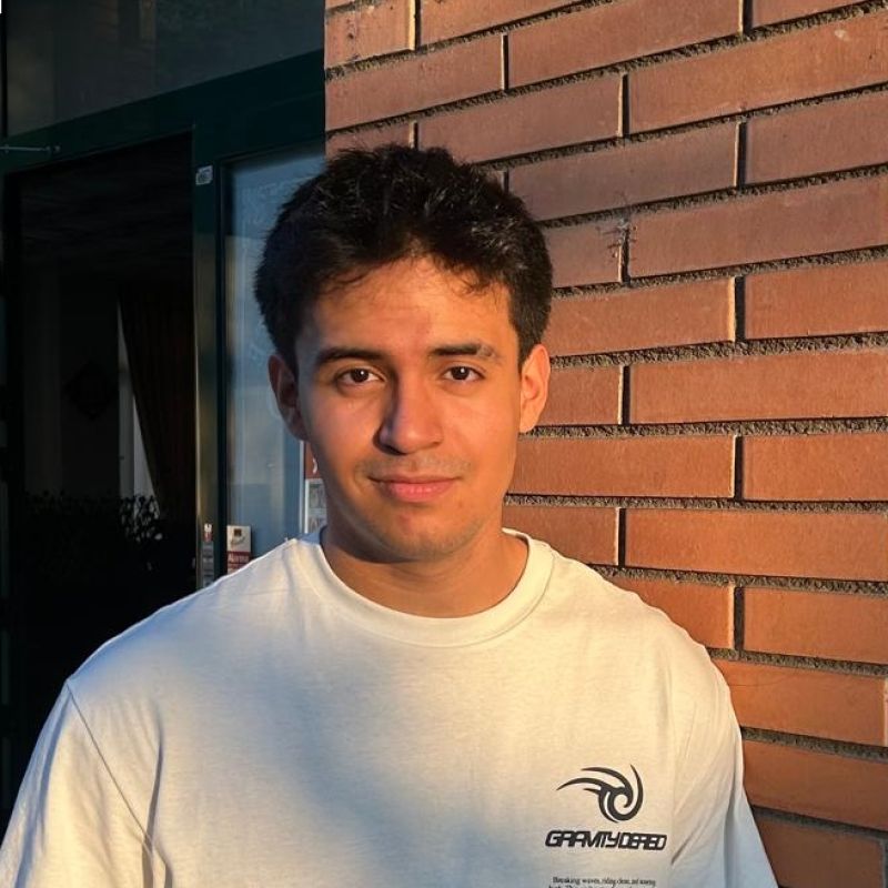 GABRIEL ANDRES FLORES GUEVARA