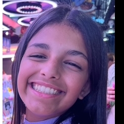 LAIRA LUNA VEGAS