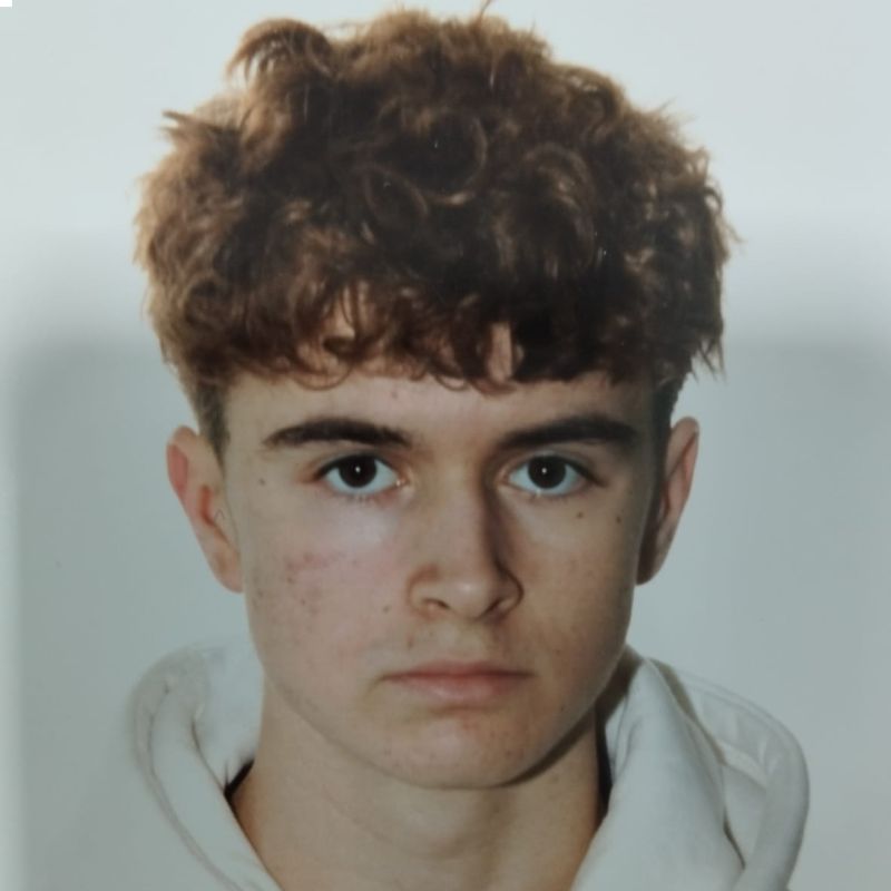 VICTOR MARTI­NEZ VAZQUEZ