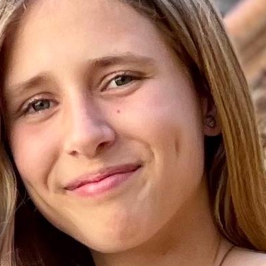 JANA COMELLA MENDOZA