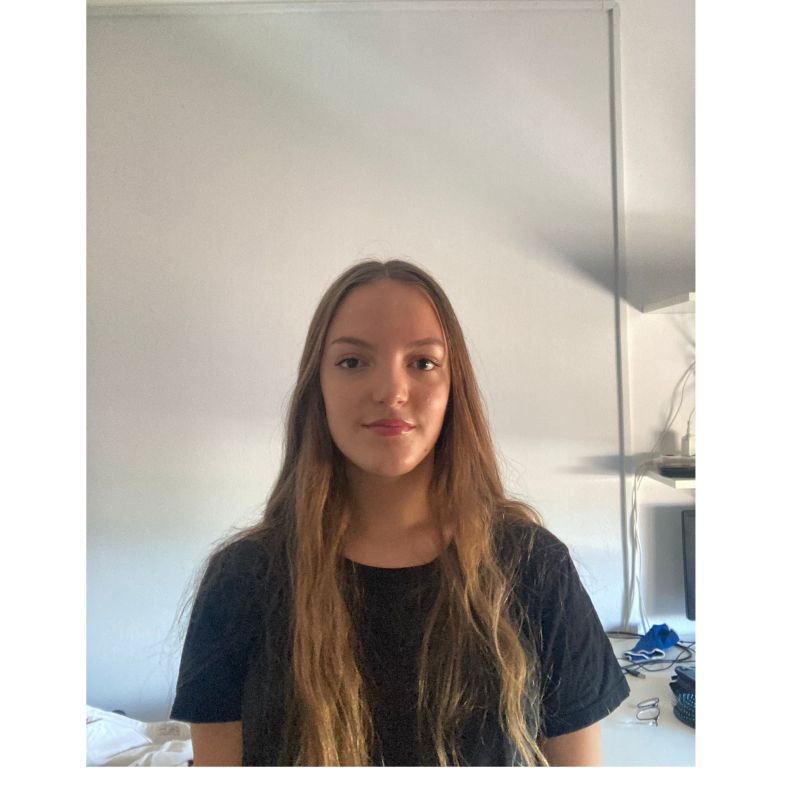 LAURA VIÑAS SANS