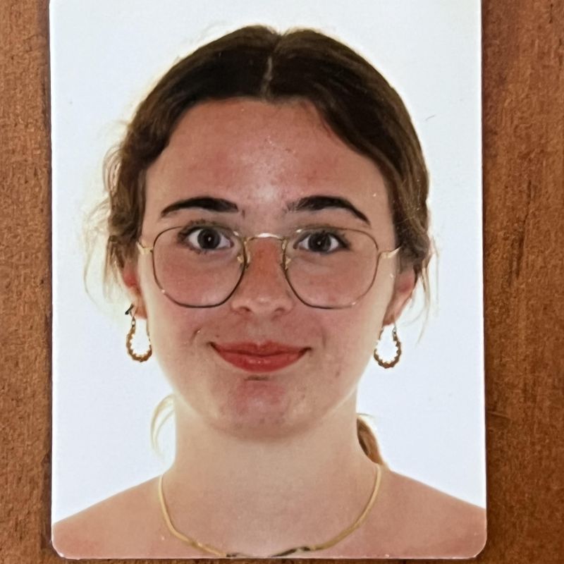 IRENE GARCIA CARNEADO