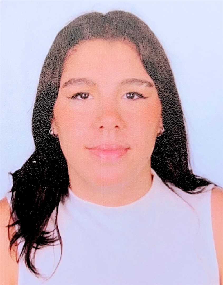 YASMIN CAMUÑAS LEKRATY