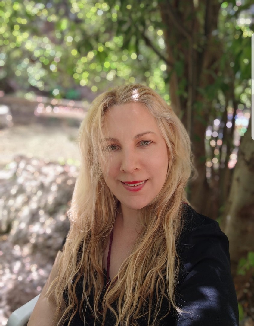 JULIETA NOEMI BARRERA GERCOVICH ,