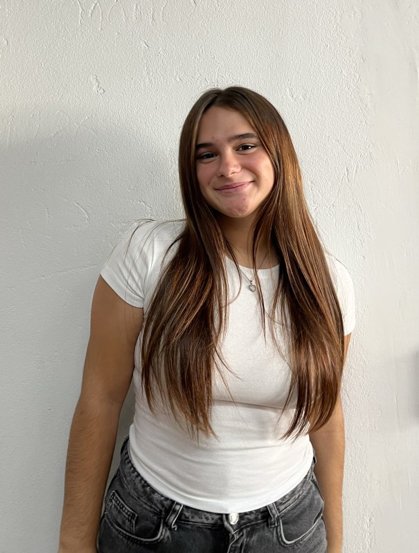 TARA PALAFOLL MANZANO