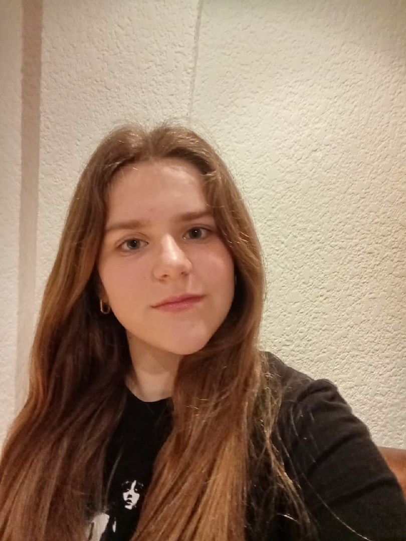 JADE SUEIRO GARCIA-FILOSO