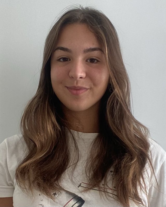 LOLA MARTINEZ ALARES