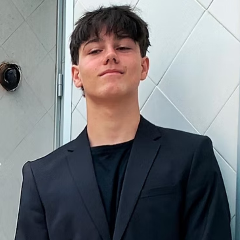 TADEO TOMAS KOMPARE