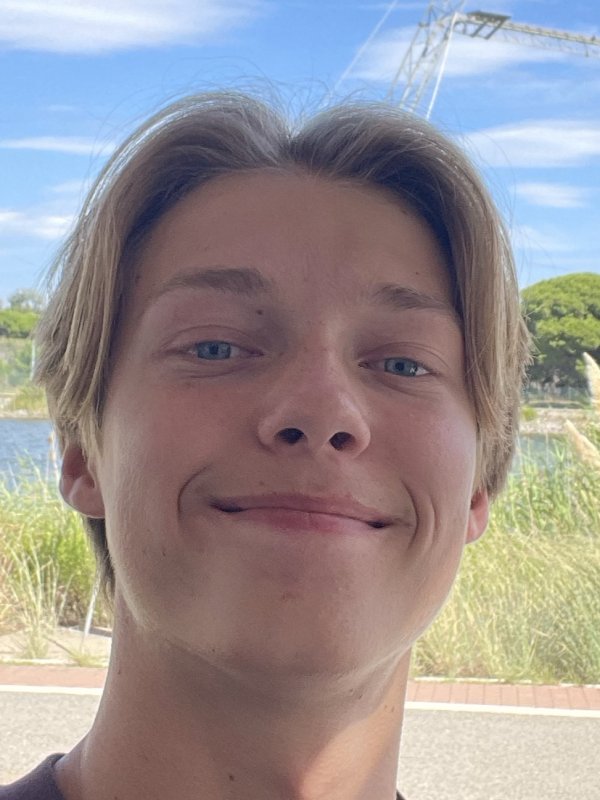VAKARIS KAUKENAS