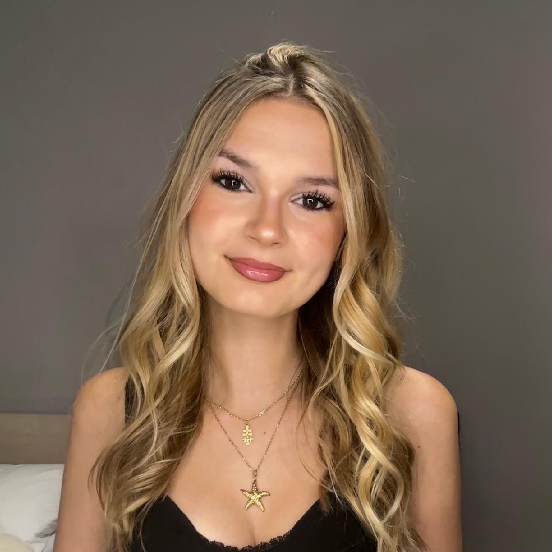 LUCIA TORRENS  CRUZ