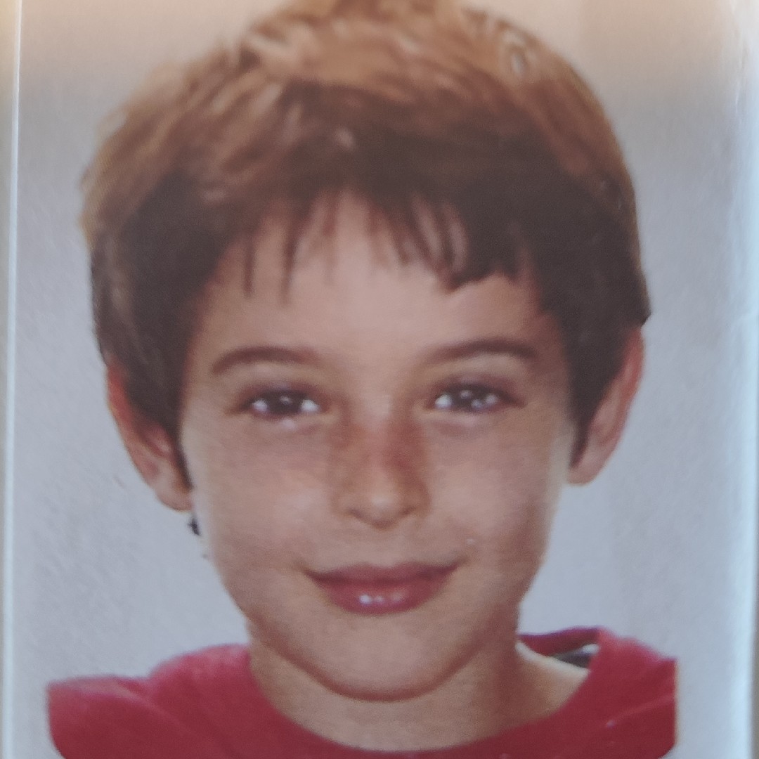 YAEL ARIEL FISHER PORTERO