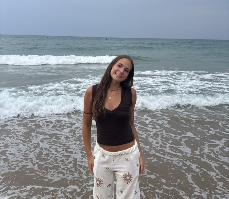 ABIGAIL STEF SIMON