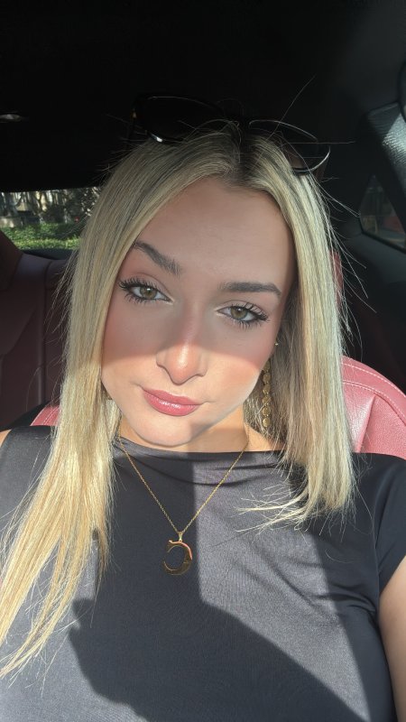 CLARA VALLDOSERA SERRA