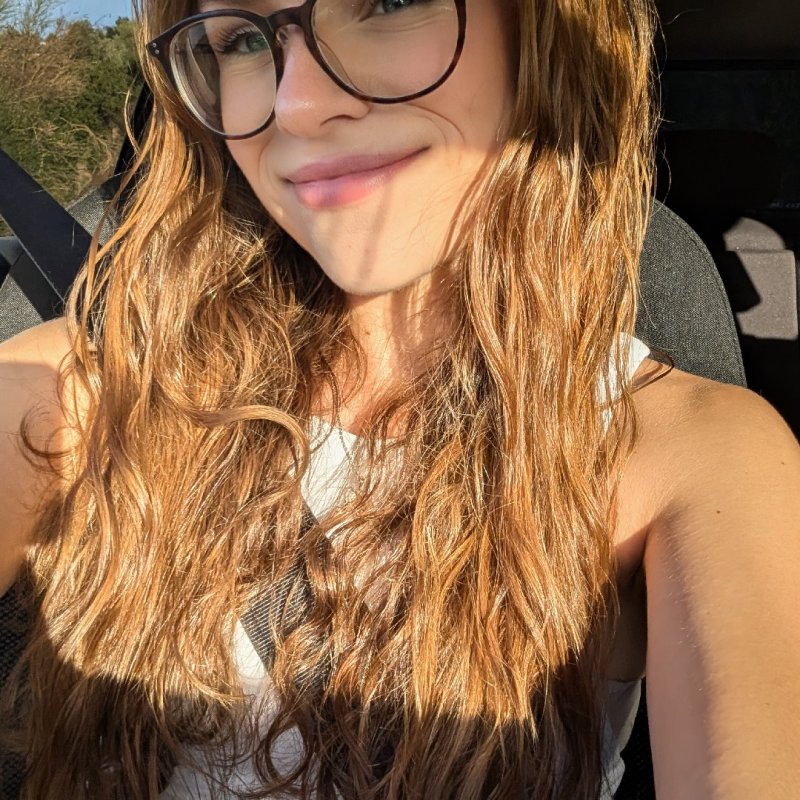 NOA GOMEZ SANTAMARINA