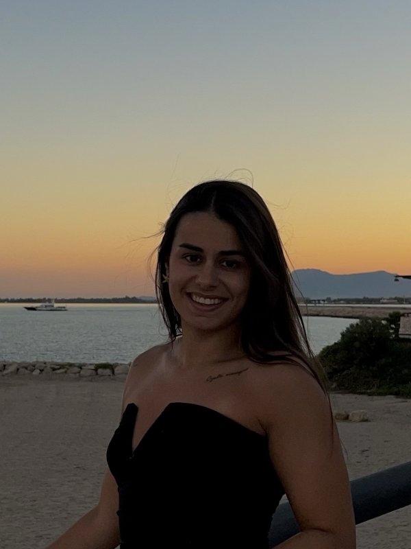 ANNA CASANOVA LOZANO