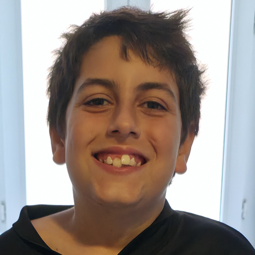 YRIAN NAVALES MATEOS