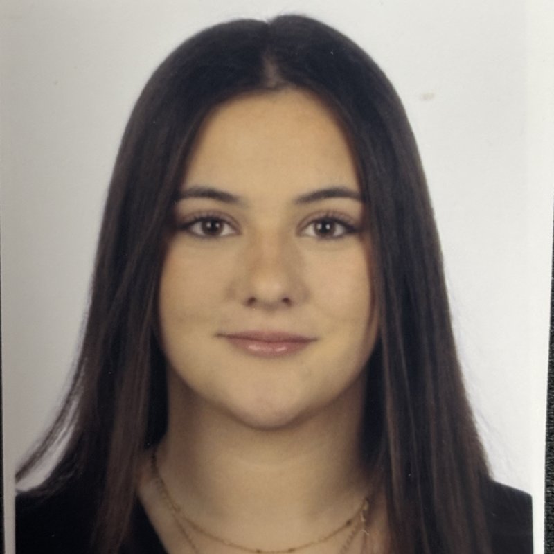 MARTINA ARNAL IZQUIERDO