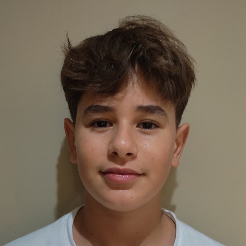 ADRIAN GOLAN MIRA 