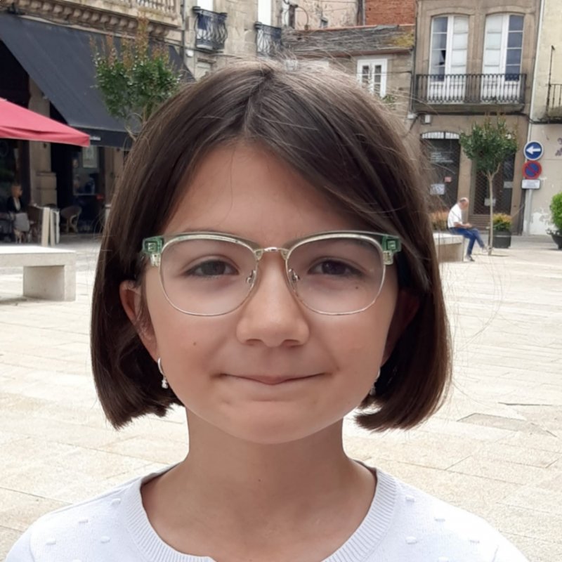 LUCIA EGUREN FERNANDEZ