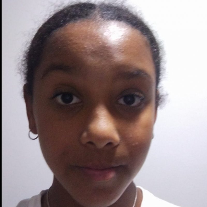 YURIA SELVA FERNANDES BUENO