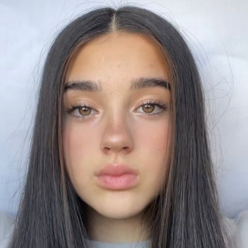 ANDREA VALENTINA GUILLEN MACIAS